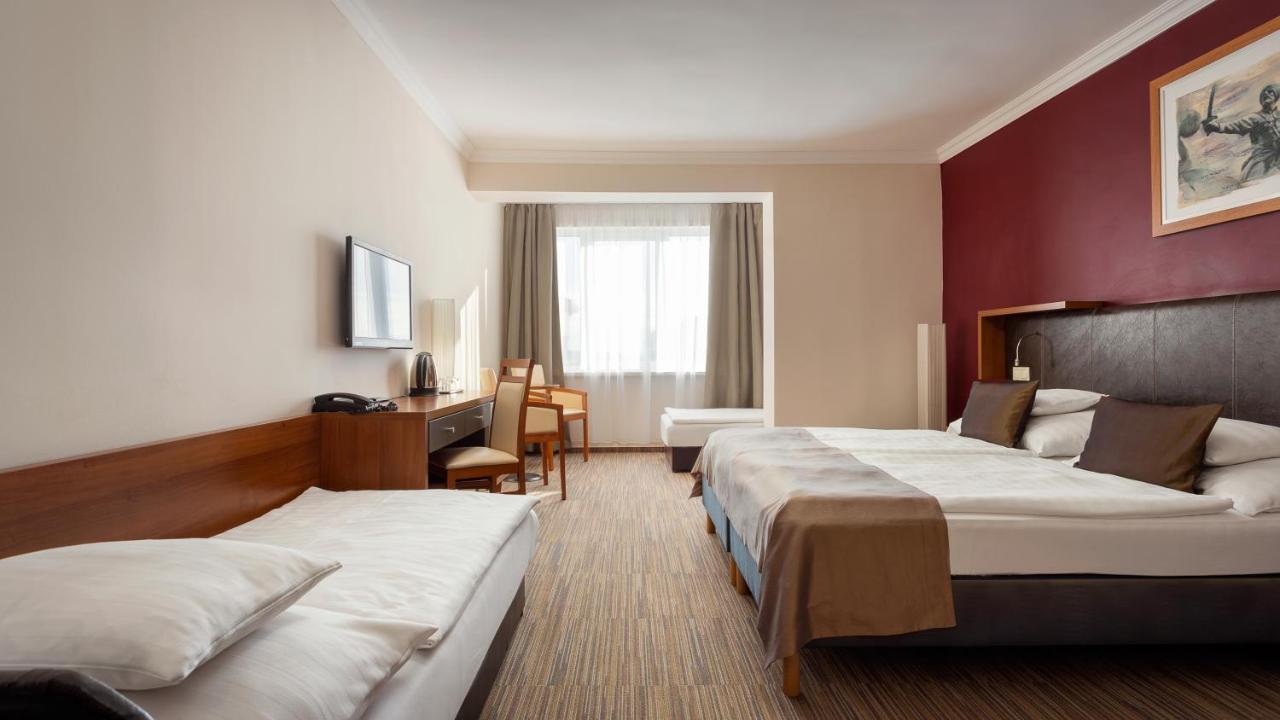 Hotel Eger & Park Dış mekan fotoğraf