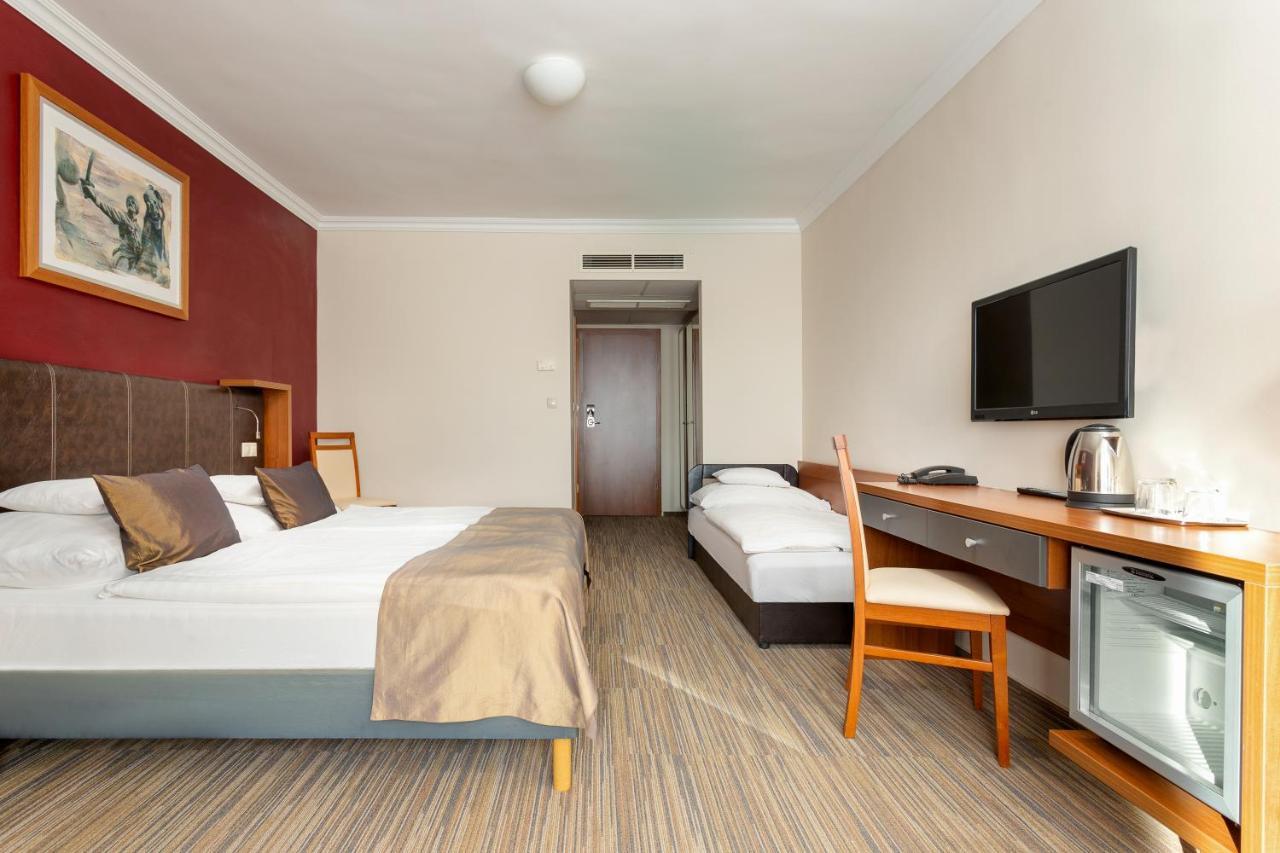 Hotel Eger & Park Dış mekan fotoğraf