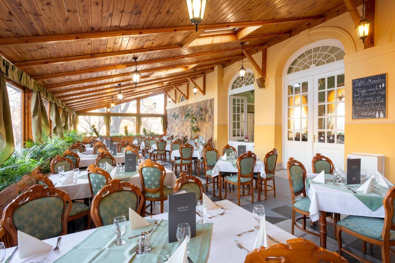 Hotel Eger & Park Dış mekan fotoğraf