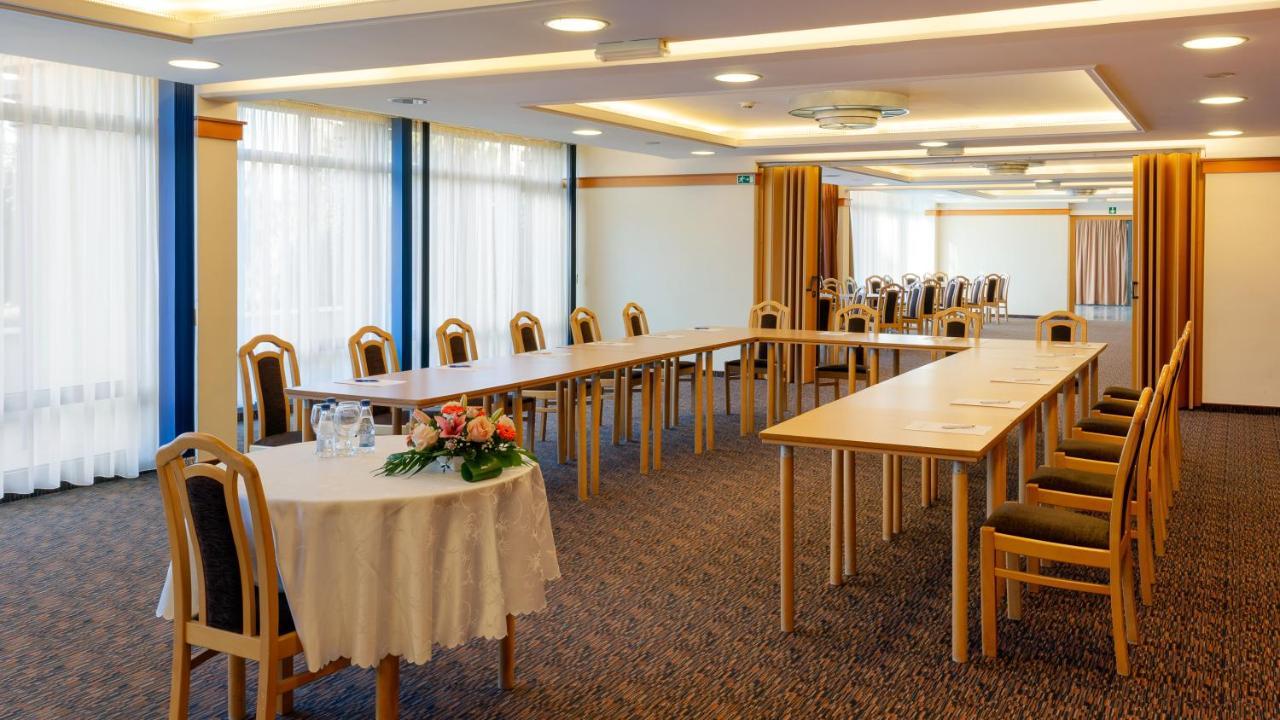 Hotel Eger & Park Dış mekan fotoğraf