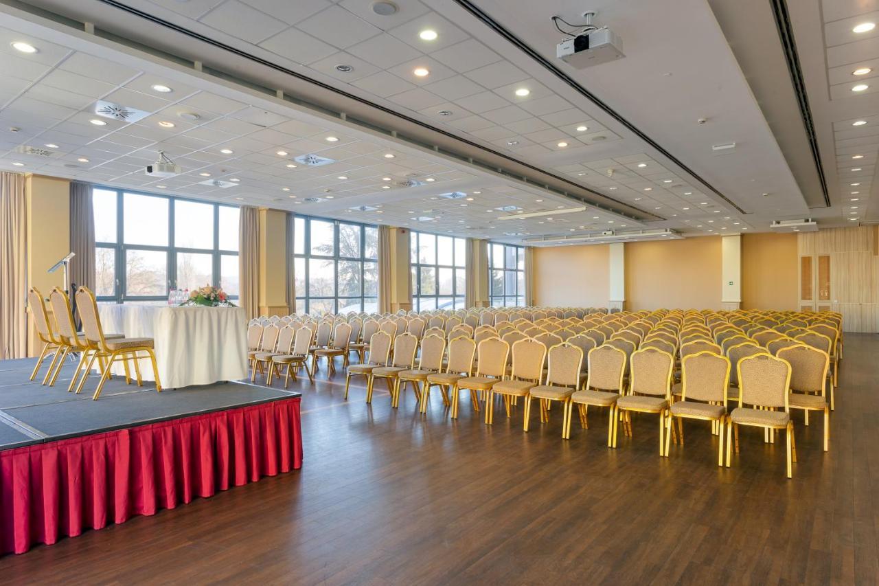 Hotel Eger & Park Dış mekan fotoğraf