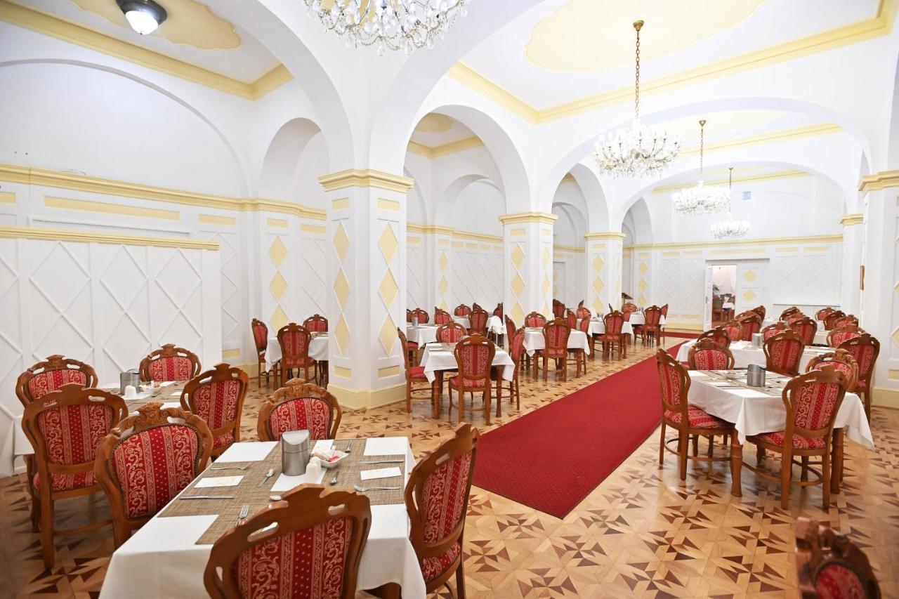 Hotel Eger & Park Dış mekan fotoğraf