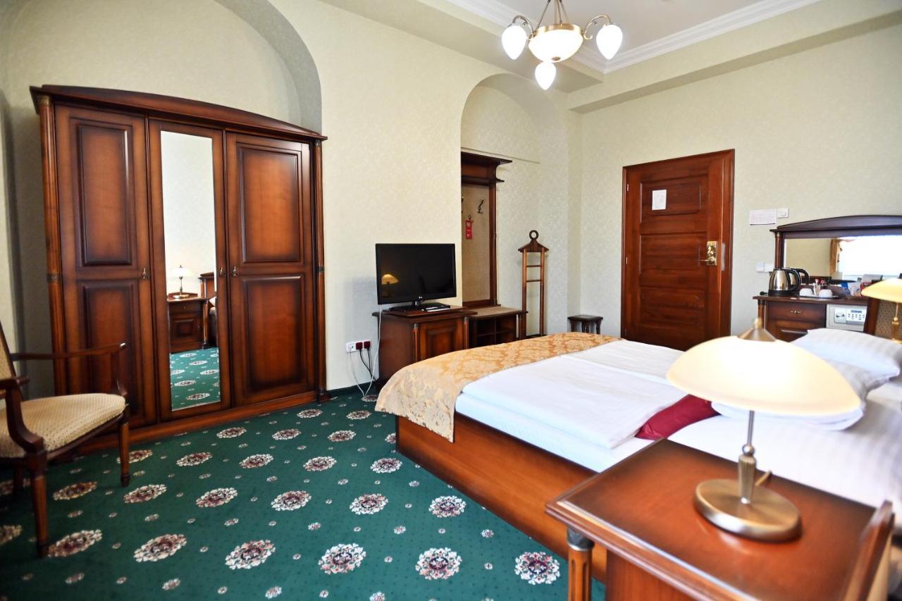 Hotel Eger & Park Dış mekan fotoğraf