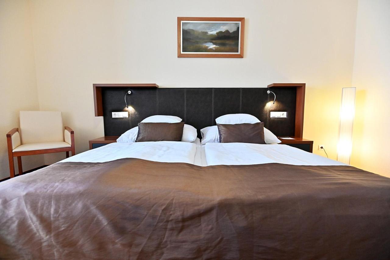 Hotel Eger & Park Dış mekan fotoğraf