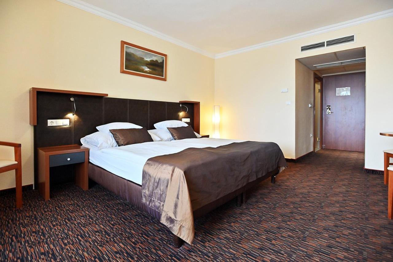 Hotel Eger & Park Dış mekan fotoğraf