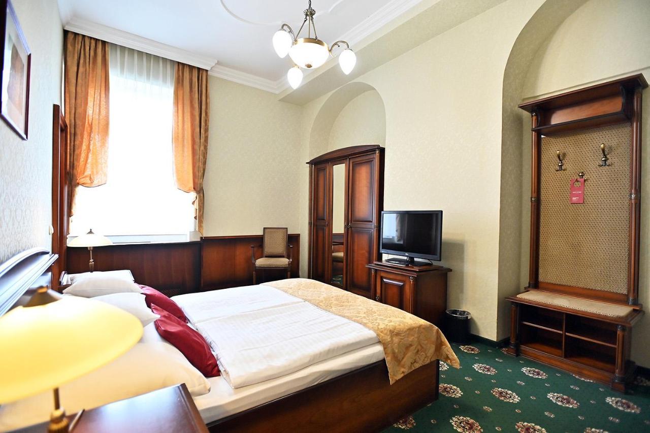 Hotel Eger & Park Dış mekan fotoğraf